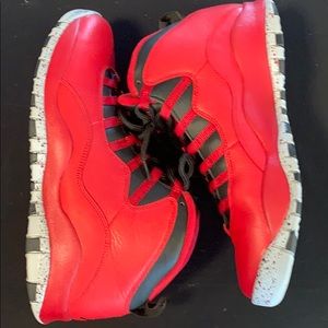 Jordan 10 Retro 30th “Bulls over Broadway”